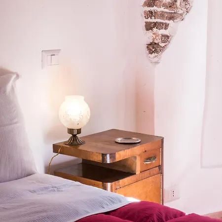 Scappo In Umbria, Nel Vicolo Apartamento *